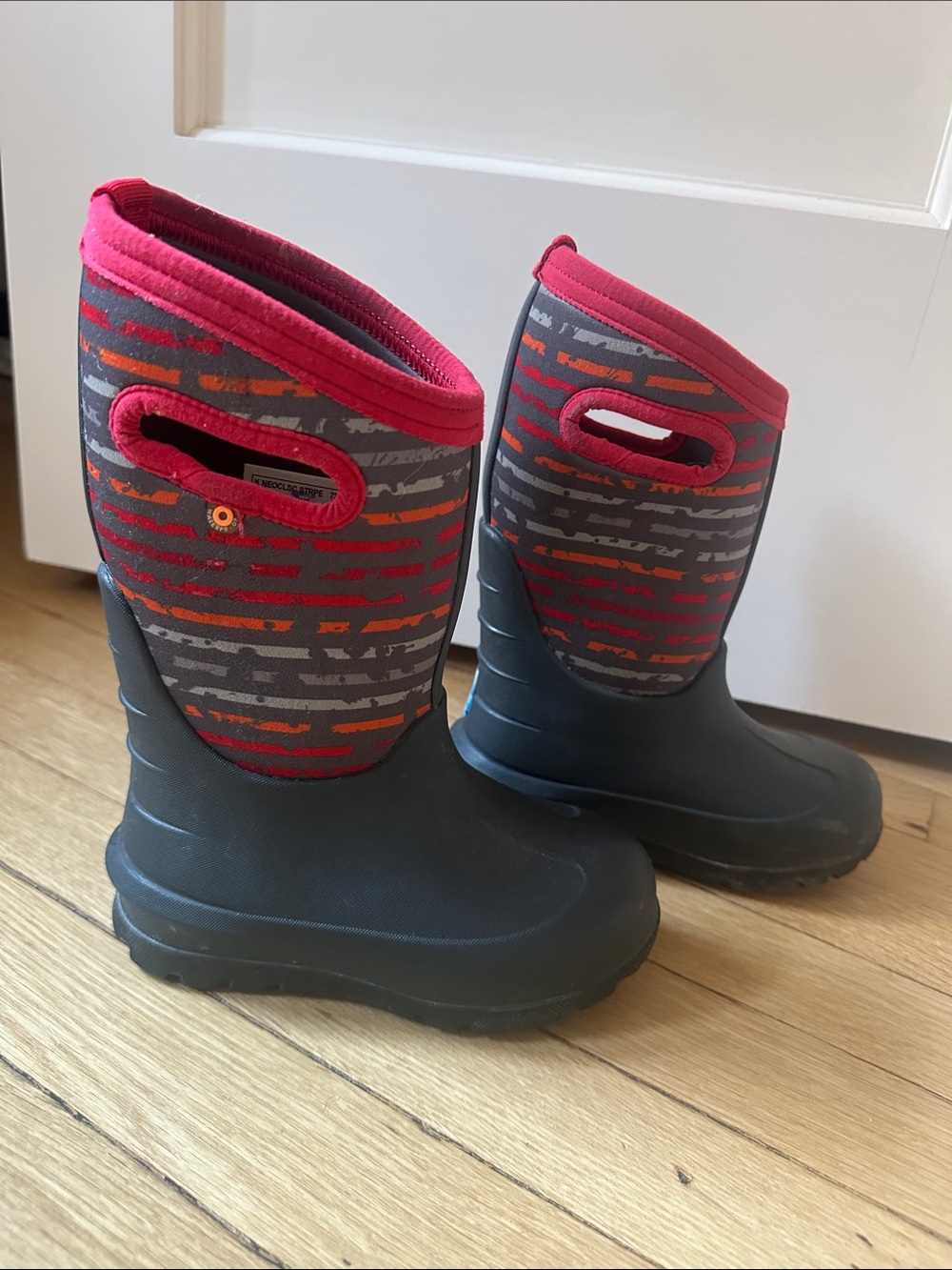 Bogs Pull-On Winter Boots in Gray and Red